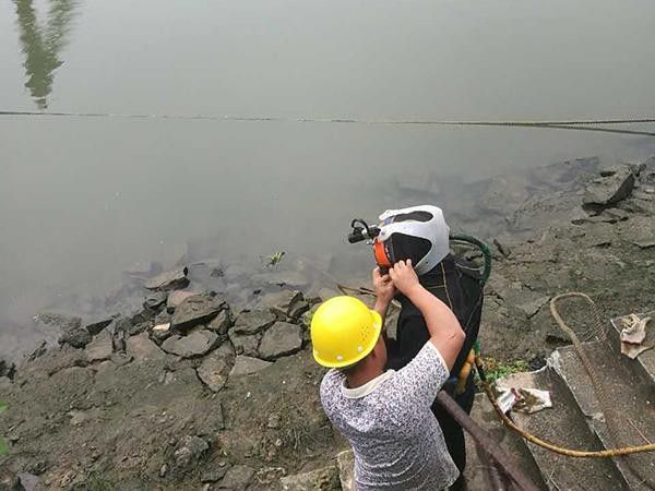 张家界市专业打捞公司-水下高压气囊封堵(图1)