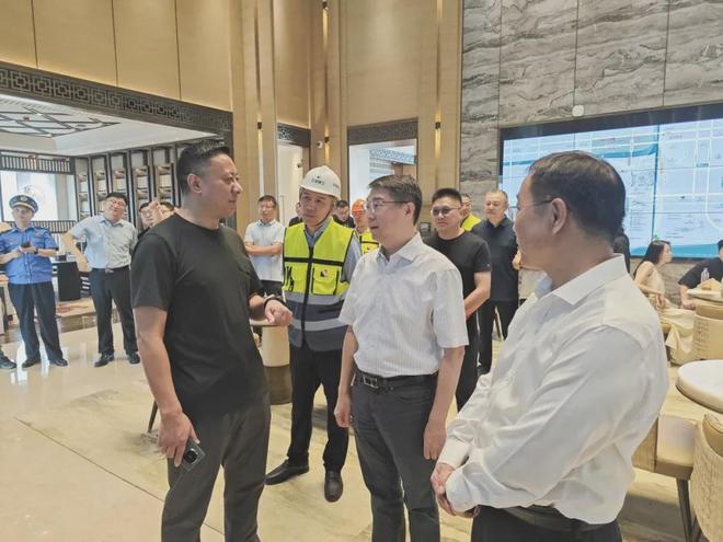 泰禾海上院子最新动态-奉贤领导『泰禾海上院子』视察指导保交房(图7)