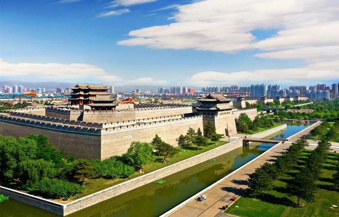 Kaiyun体育网站：久未露面的老市长耿彦波现身获“特殊贡献奖”(图2)