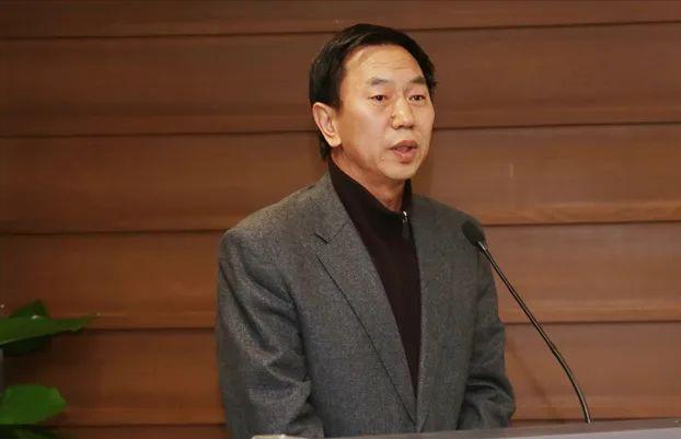 Kaiyun体育网站：久未露面的老市长耿彦波现身获“特殊贡献奖”(图3)