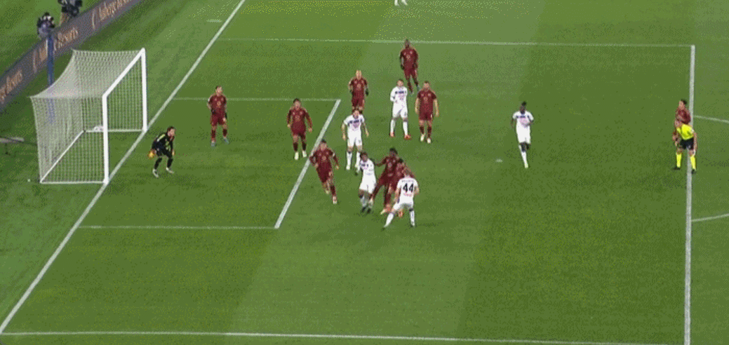 0-2！穆里尼奥下课后意甲劲旅换帅逼近意乙：4连败距降级区2分(图2)