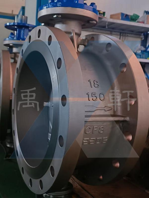 Kaiyun体育网站：150LB-18寸法兰美标蝶阀：金属硬密封与CF8材质的完美结合(图1)