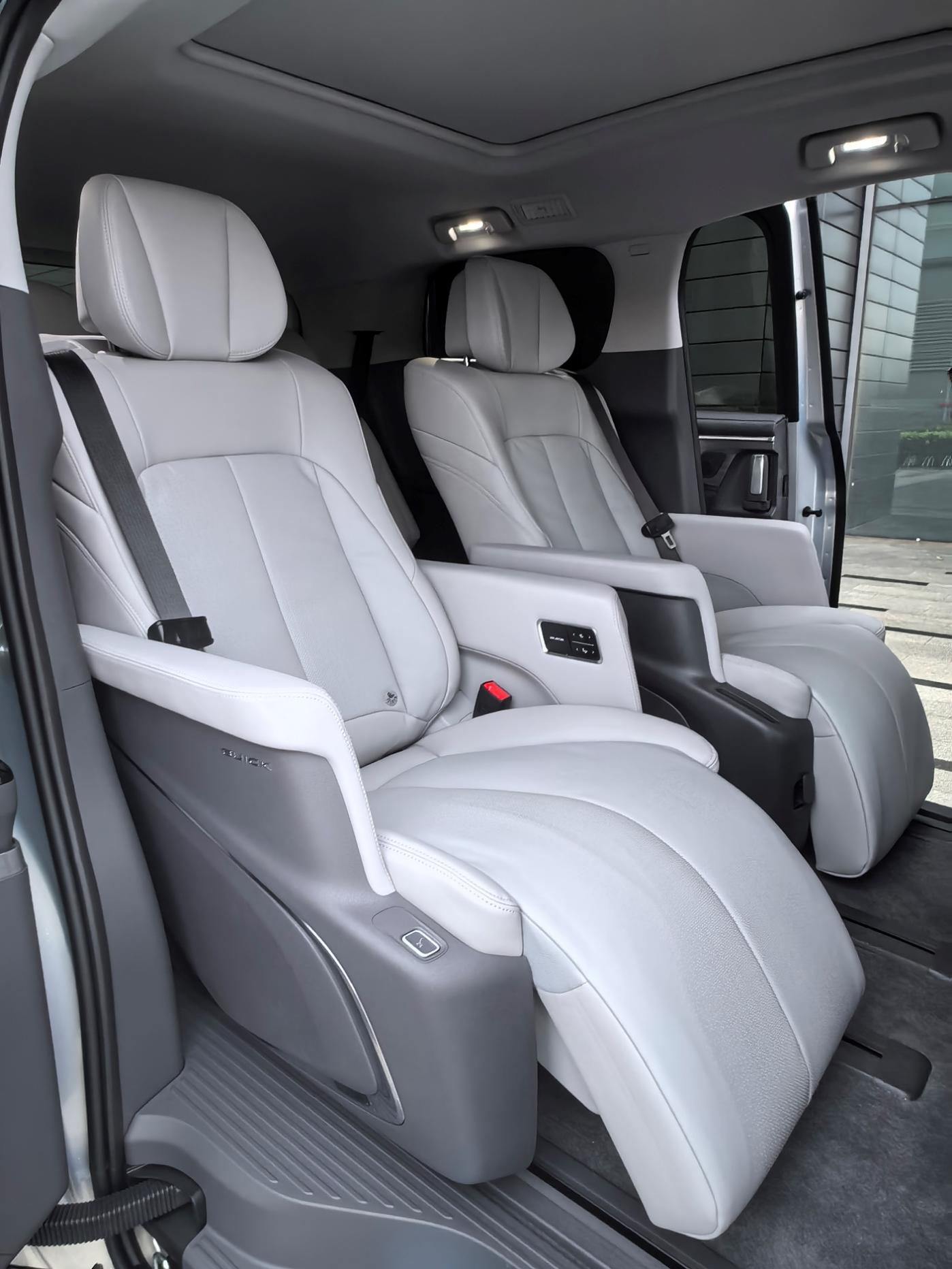 别克全新GL8陆尊售价“讲究”——2699万起(图4)