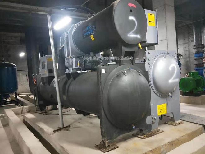 Kaiyun（中国体育）：郑州中央空调维修案例更换冷冻油操作规范(图1)