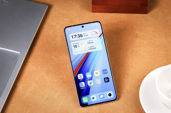 Kaiyun（中国体育）：iQOO15系列再次被确认：全线直屏规格或是满配！(图2)