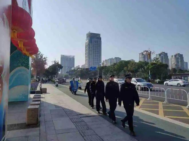 苍南街头女子巡逻队露脸了！(图1)