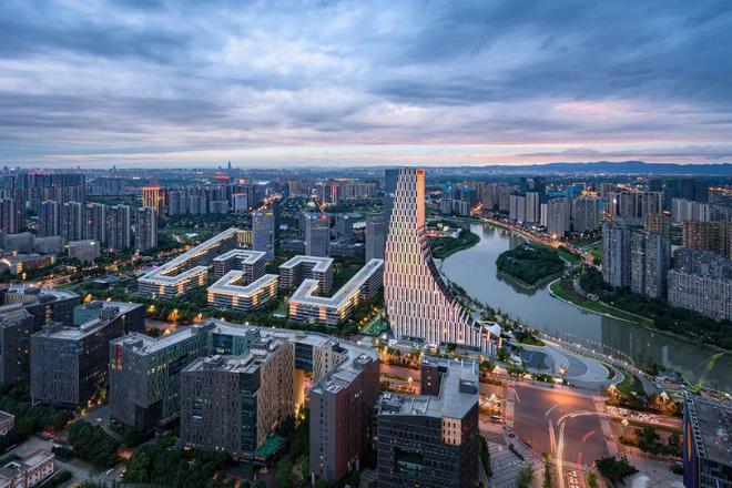 抢占城市新中心成都高新南区办公选址指南(图2)