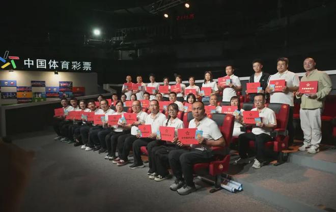 Kaiyun（中国体育）：宁夏媒体团走进体彩：“别人再聊‘黑幕’我第一个站出来反驳”(图7)