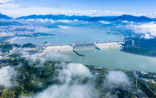 重器山河行｜对线;穿越时空的能源交响曲(图1)